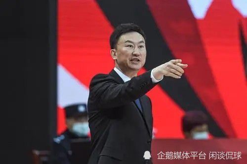 年轻丈夫年轻的爸爸